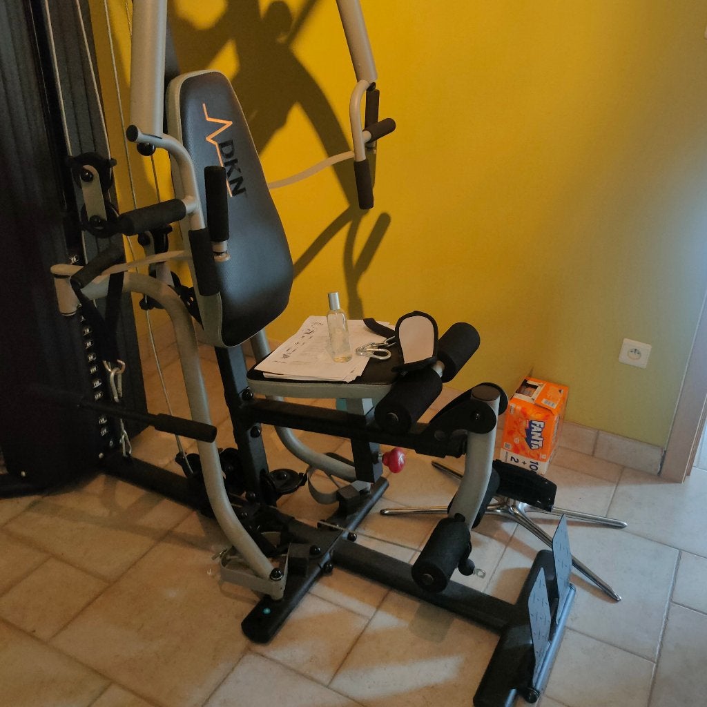 KRACHTTRAININGSTOESTEL DKN, Ophalen, Benen, Krachtstation, Zo goed als nieuw