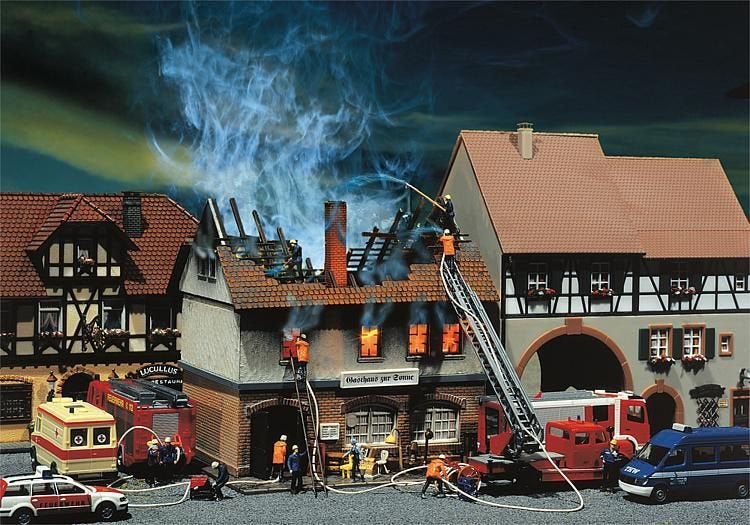 Faller H0 Afgebrand Pension Zur Sonne 130429, Hobby en Vrije tijd, Ophalen, Zo goed als nieuw