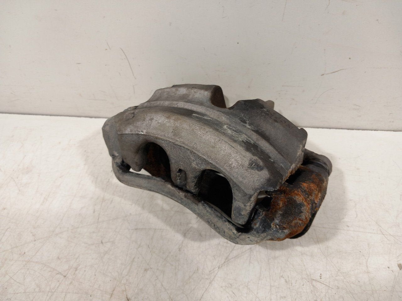 Remklauw rechts voor Volkswagen Crafter, Onderdelen@venauto.nl, Van der Ven Autorecycling B.V., Gebruikt, Ettenseweg 76, 4706 PB Roosendaal, The Netherlands