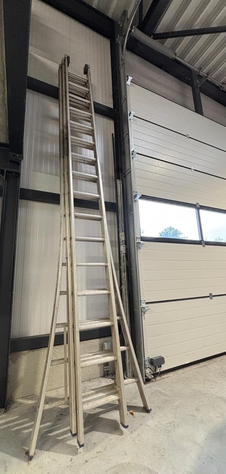Professionele alu ladder. 3 delen van 16 treden, Ophalen, Gebruikt, Ladder, 4 meter of meer