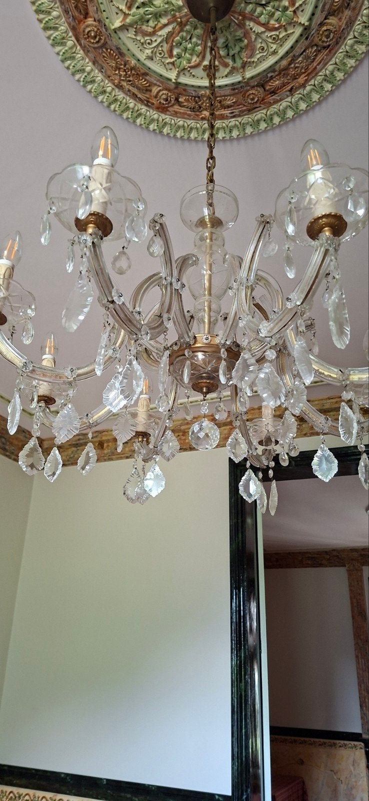 Lustre en cristal, Enlèvement
