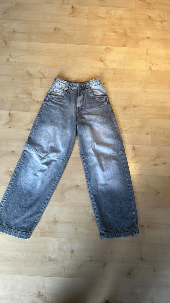 Baggy broek Bershka, Ophalen of Verzenden, Zo goed als nieuw, Maat 46 (S) of kleiner, Grijs
