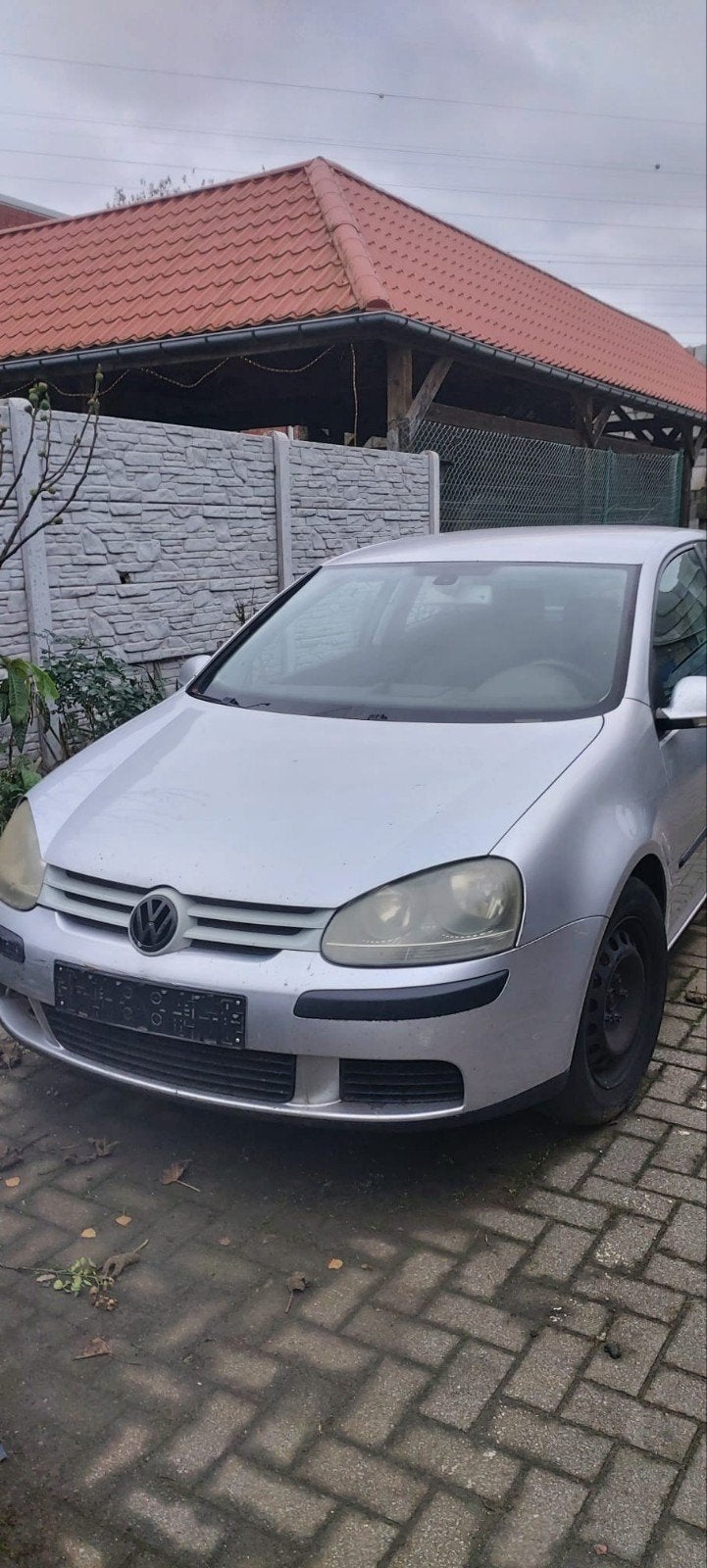 golf 5 voor onderdelen  500 eu, Auto's, Voorwielaandrijving, Stof, 4 cilinders, 1600 cc