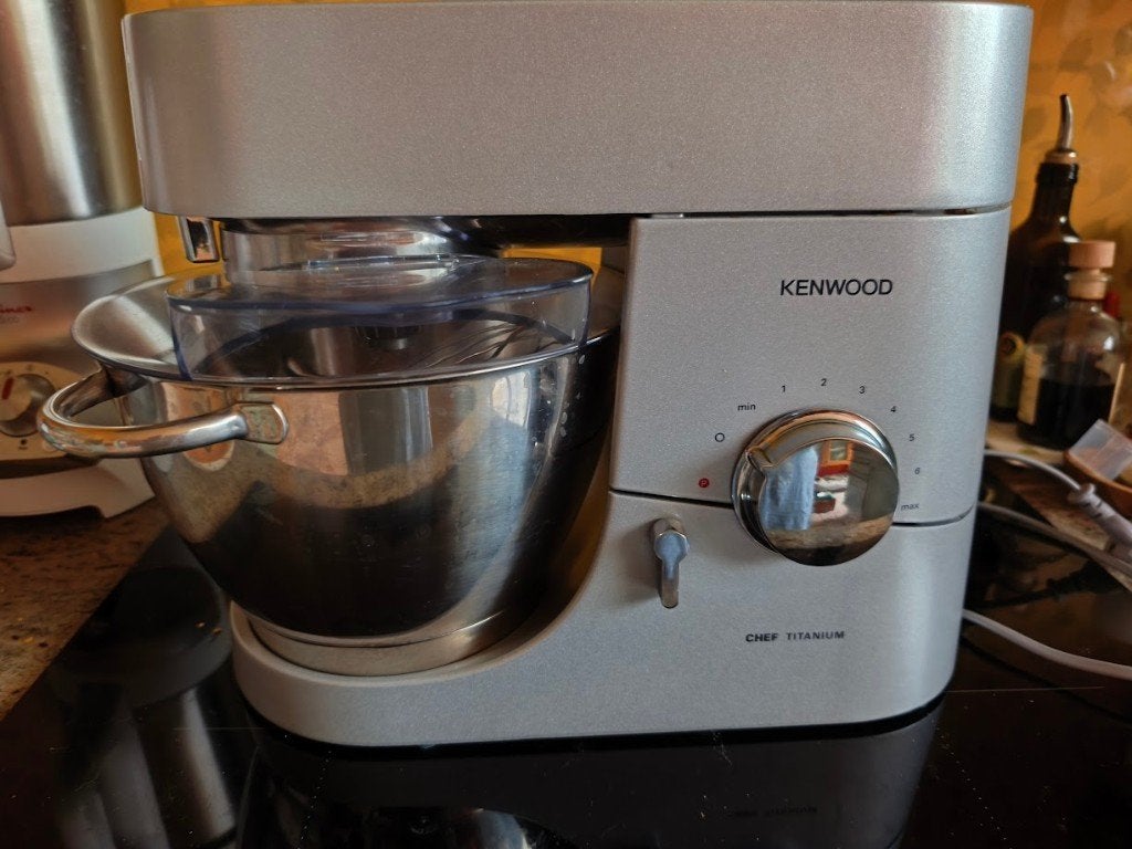 Robot Kenwood Chef Titanium, Electroménager, Enlèvement, Comme neuf, Résiste au lave-vaisselle, 3 vitesses ou plus