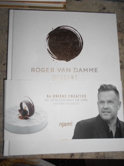 Njam Dessert Roger Van Damme, Boeken, Kookboeken, Ophalen of Verzenden, Zo goed als nieuw