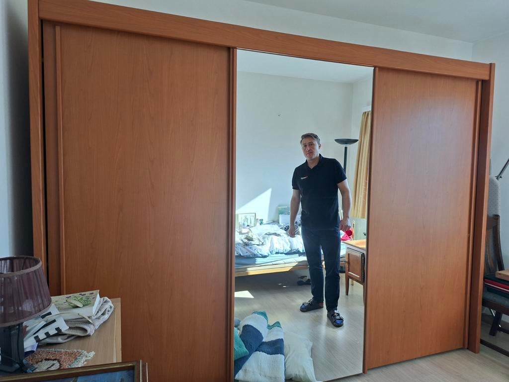 Grote kleerkast met schuiven en spiegel., Enlèvement