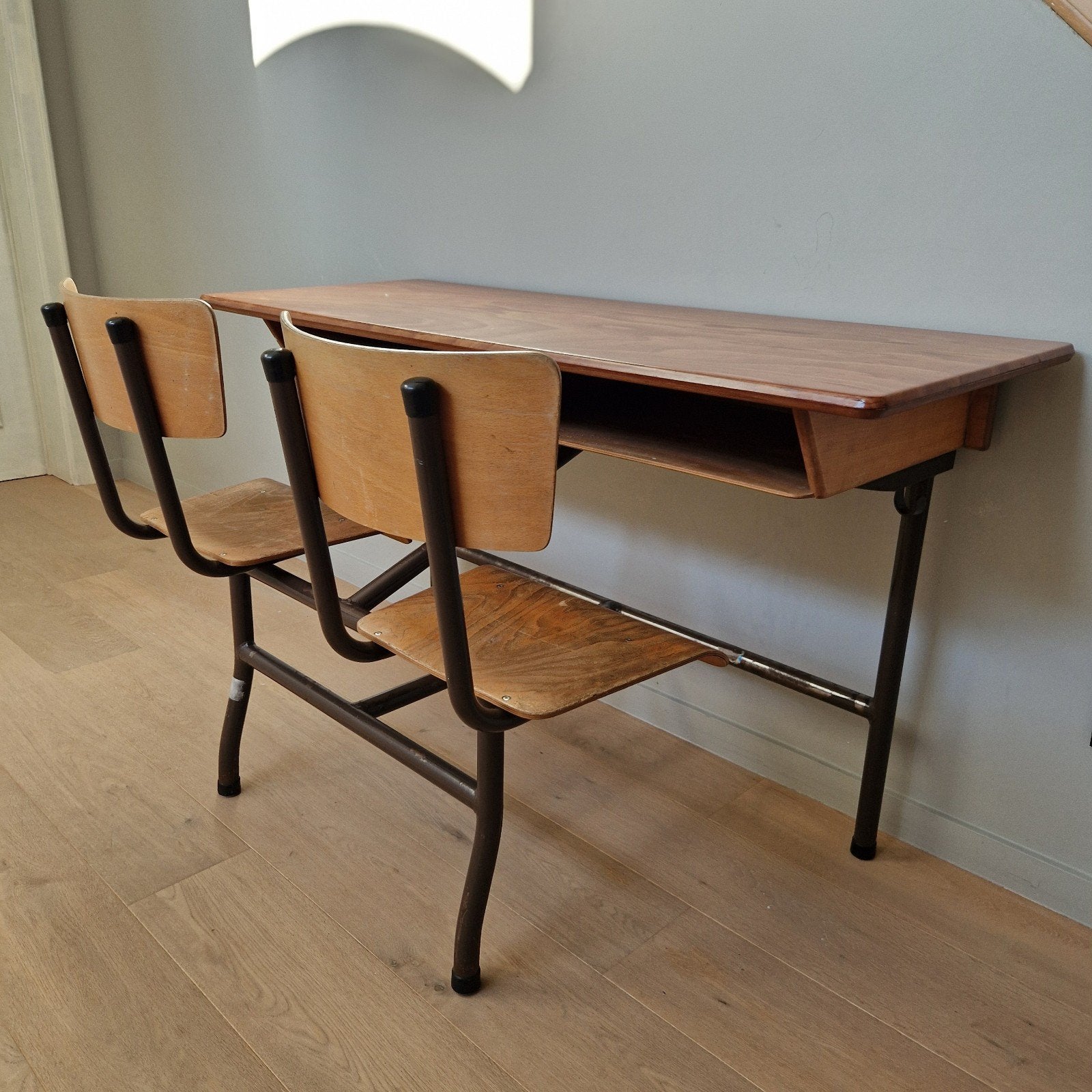 Schoolbank bureau kinderbank kindertafel, Huis en Inrichting, Ophalen, Gebruikt, Hout, Schoolbureau