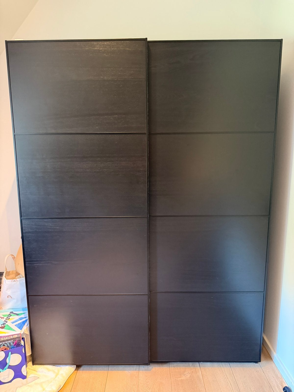 Bruine schuifdeur kleerkast, Ophalen, Kunststof, Gebruikt, 100 tot 150 cm
