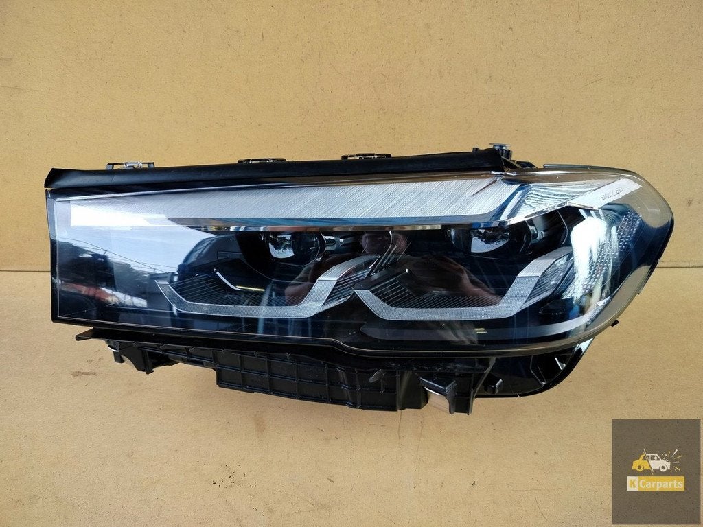 5A26FA3, Liens de lampe LED pour ascenseur BMW G30, Petuelring 130
80788  Munich, DE, Info@bmw.de, Utilisé, BMW