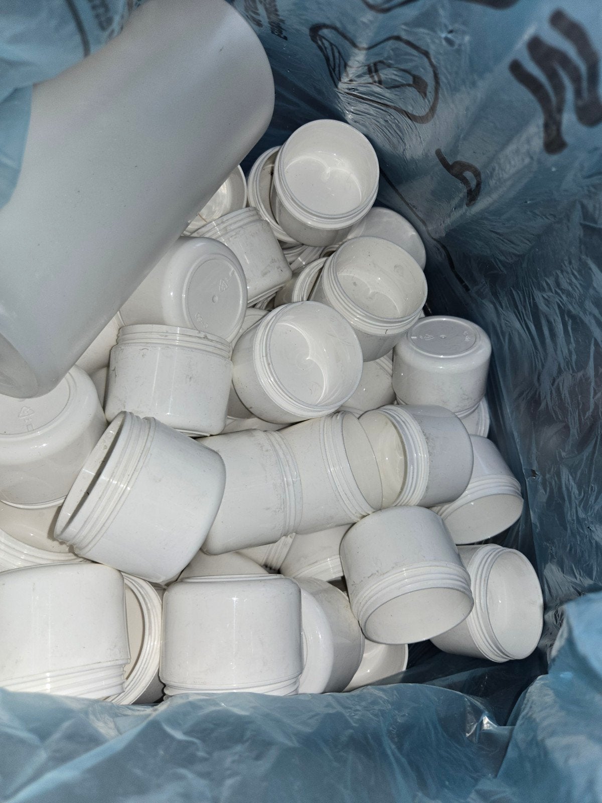 lot de pots blanc sans couvercle, Ophalen
