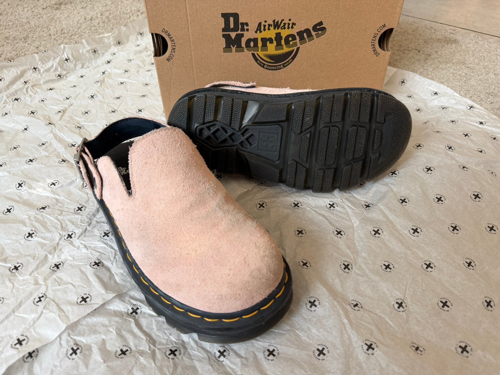 Dr. Martens Zebzag Suède Platform Mules - EU38, Kleding | Dames, Schoenen, Ophalen, Sandalen of Muiltjes, Zo goed als nieuw, Roze