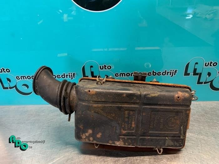 Boîtier filtre à air d'un BMW 3-Serie (3-Serie 82-), -, 3 mois de garantie, Utilisé, -
