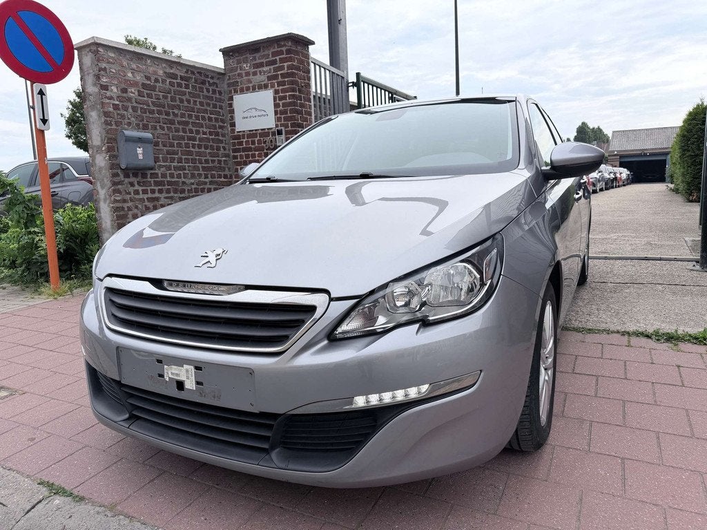 Peugeot 308 SW 1.2 EDITION SYLE | AIRCO | NAVI | CRUISE, Auto's, Stof, Gebruikt, Bedrijf, 3 cilinders
