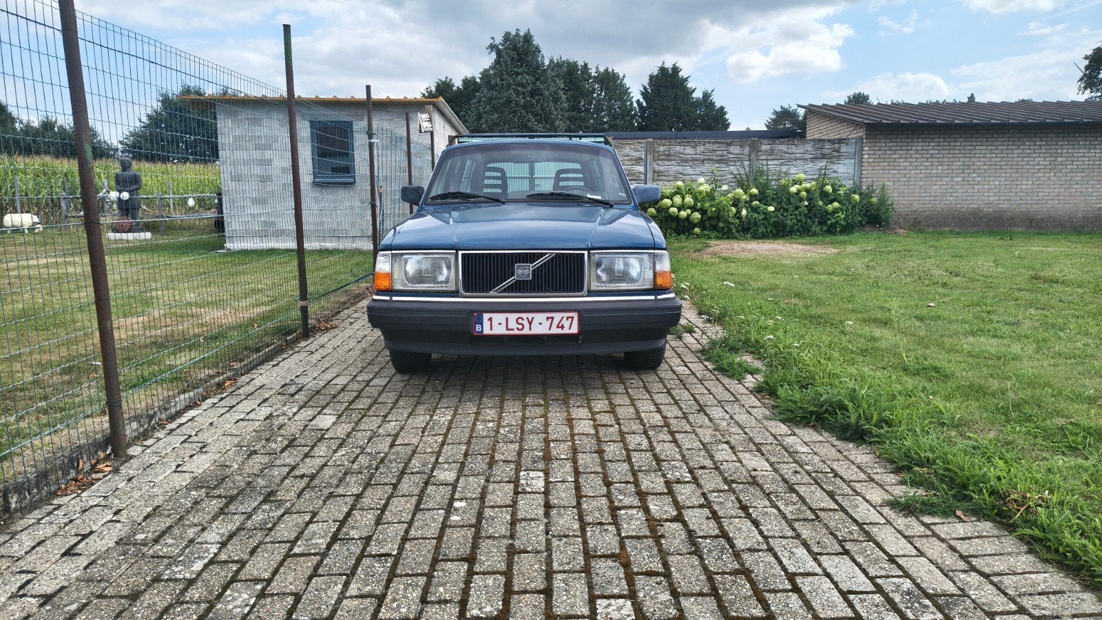 Volvo 240, Autos, Achat, 2400 cm³, Vitres électriques, 2 places