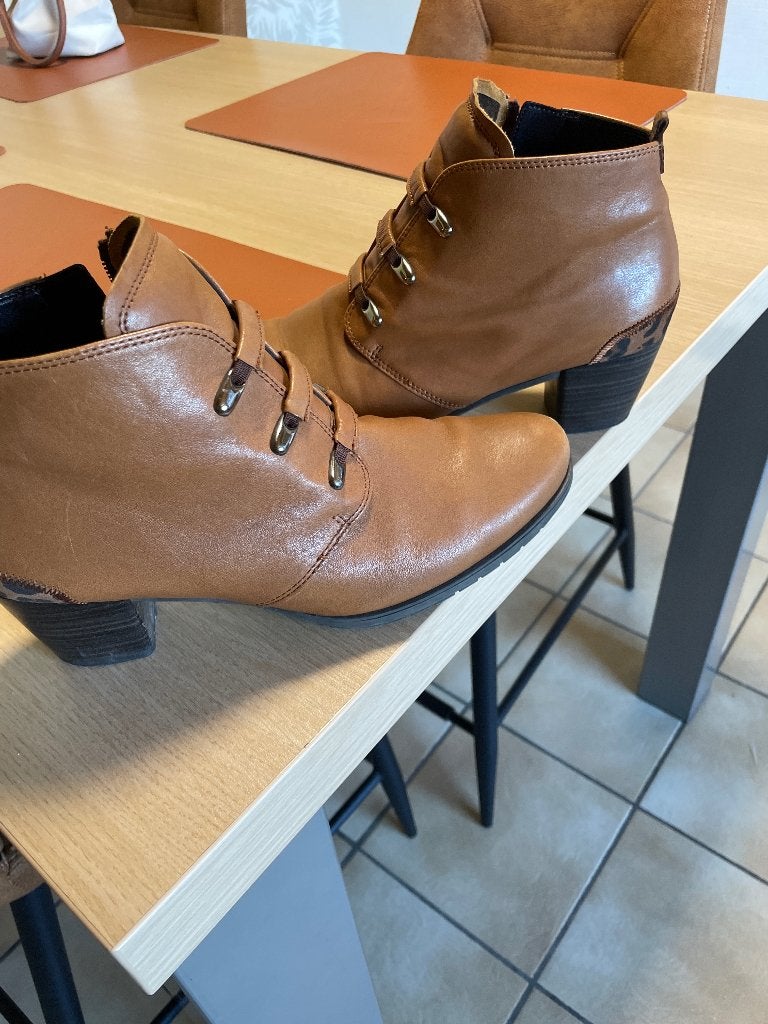 Laarsjes, Kleding | Dames, Bruin, Lage of Enkellaarzen, Zo goed als nieuw, Ophalen