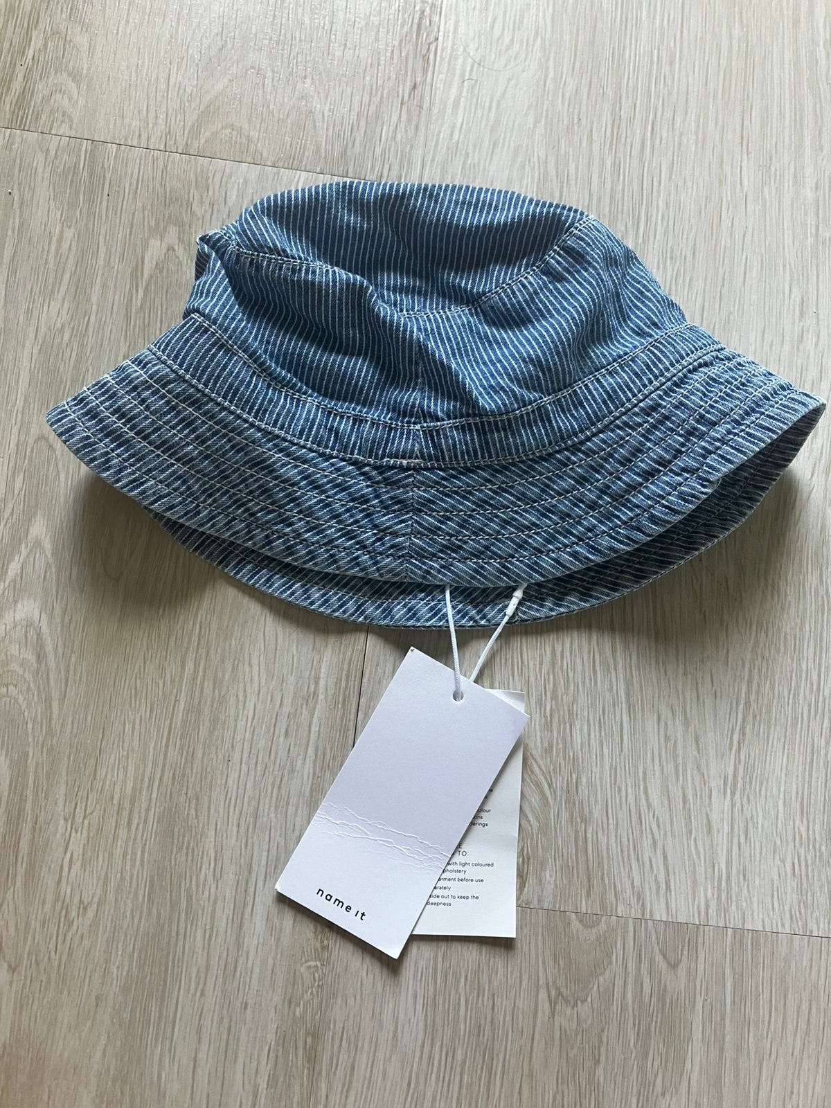 Nieuw Name it zonnehoedje strepen 5-7 jaar, Kinderen en Baby's, Kinderkleding | Petten en Hoeden, Ophalen of Verzenden, Nieuw