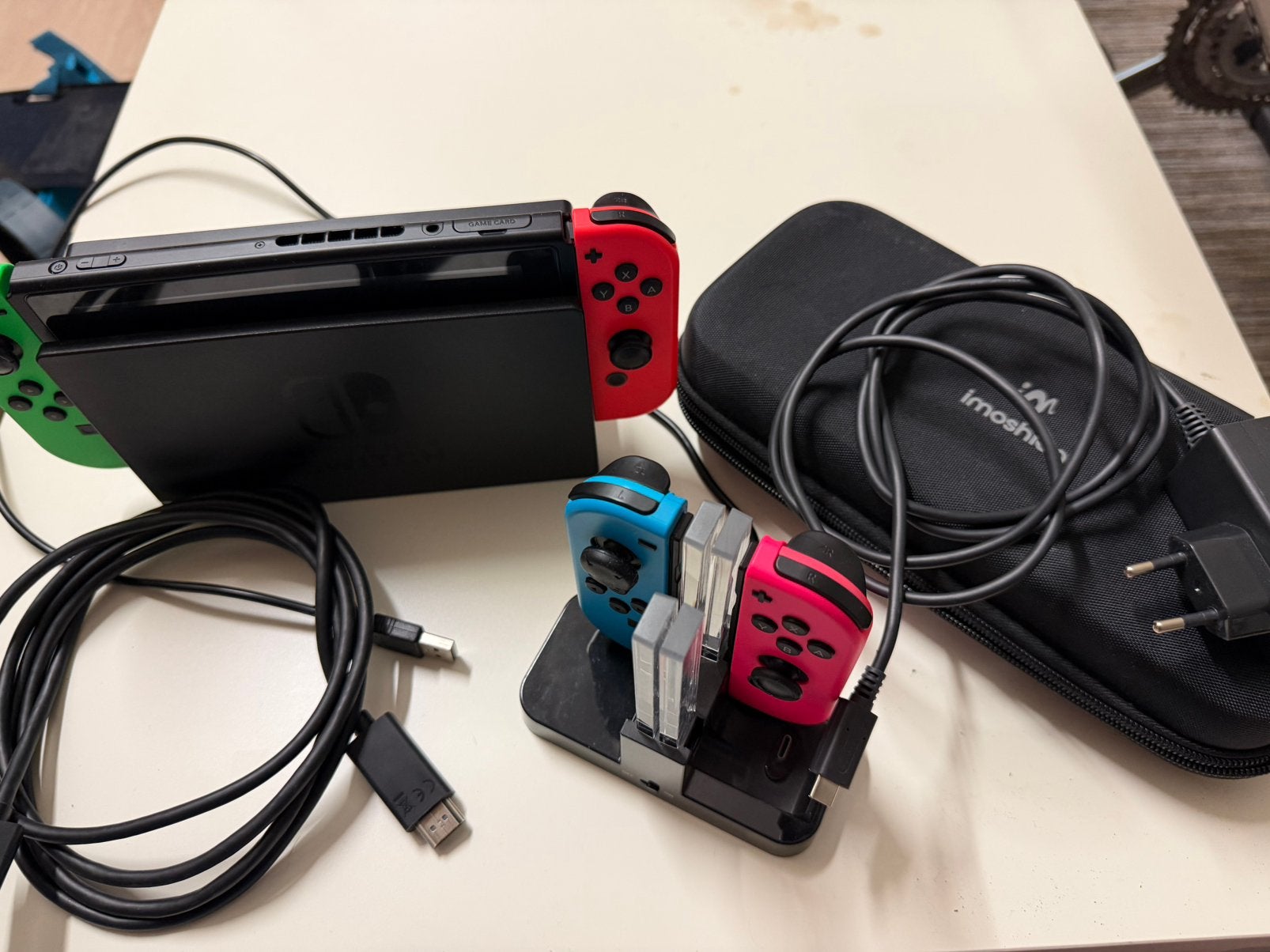 Nintentod switch met accessoires, Ophalen of Verzenden, Gebruikt, Met 3 controllers of meer, Switch Original