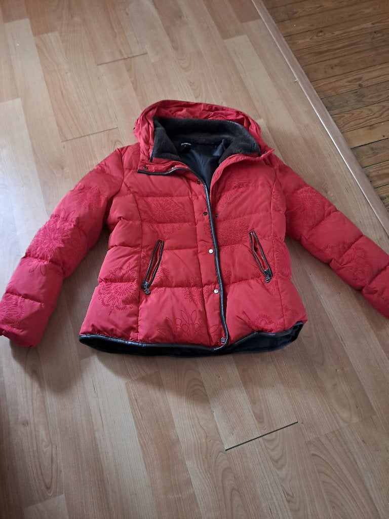 veste desigual, Rouge, Taille 46/48 (XL) ou plus grande, Enlèvement ou Envoi, Comme neuf