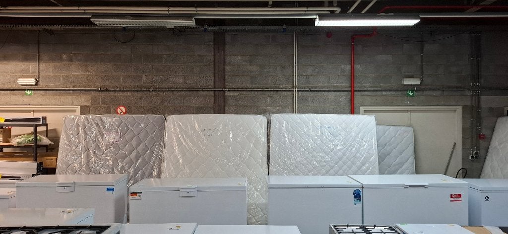 matelas. Jusqu'à -50 %, Enlèvement, Neuf, Matelas