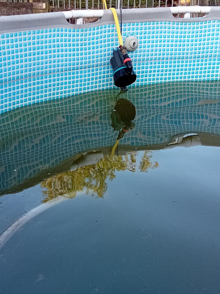 TE HUUR – Krachtige vlakzuigende waterpomp “André”, Ophalen, Zo goed als nieuw, Zwembadpomp