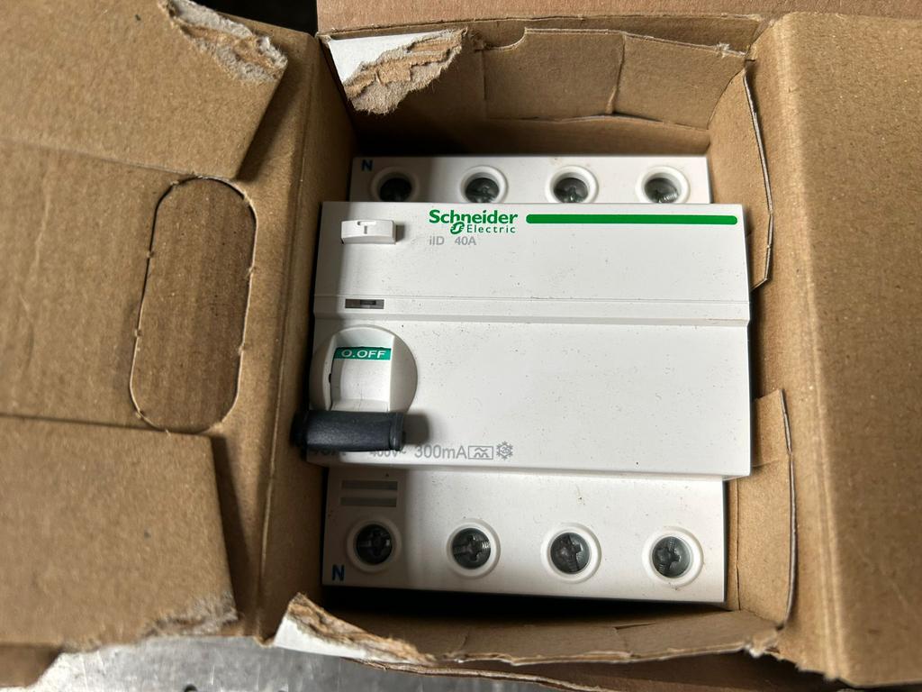 Schneider automaten, Doe-het-zelf en Bouw, Ophalen, Zo goed als nieuw, Overige typen