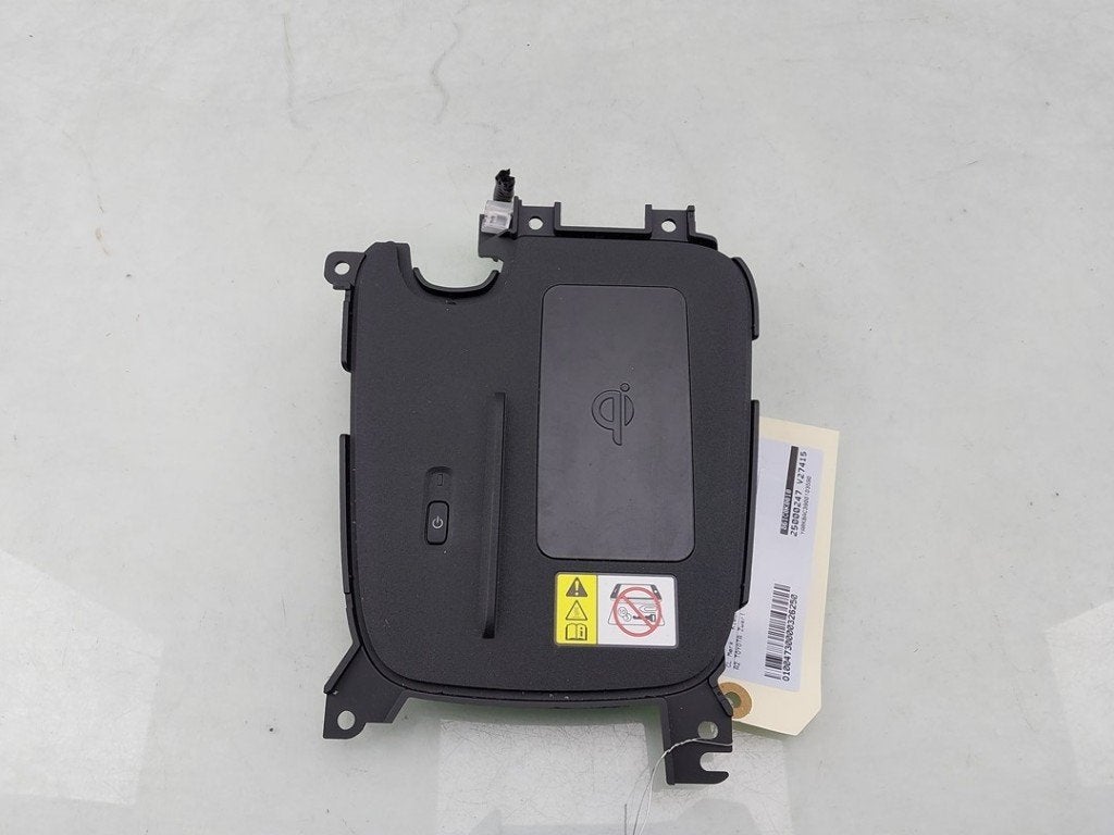 DRAADLOZE TELEFOONLADER (|861C0K0010|), Toyota Deutschland GmbH, Gebruikt, Kundenbetreuung@toyota.de, Toyota-Allee 2
50858  Köln, DE