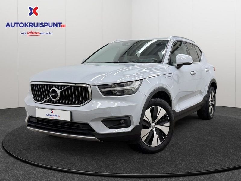 Volvo XC40 1.5 T4 Recharge Inscription Expression Geart, Auto's, Stof, Gebruikt, Wit, Plug-in hybride