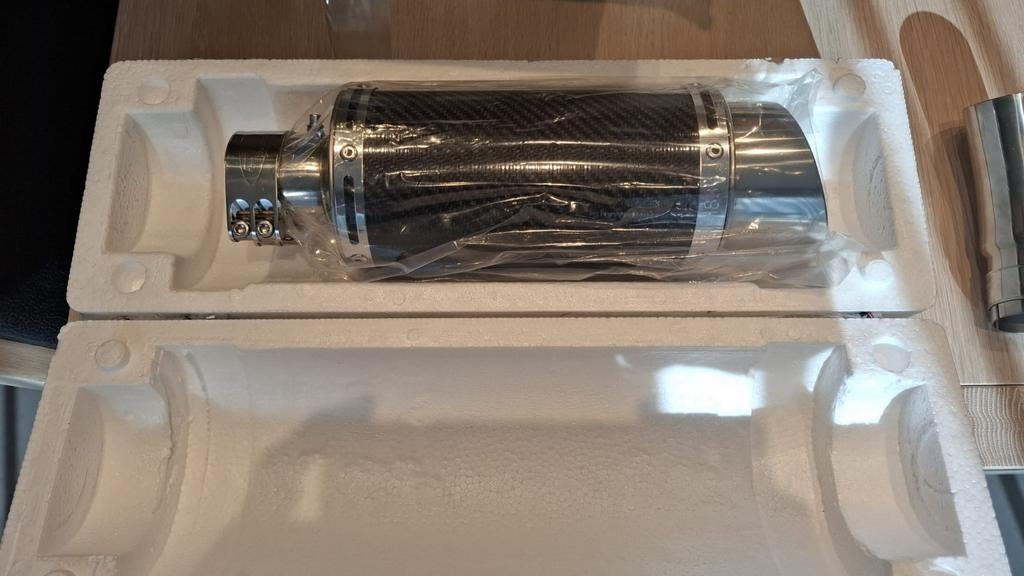 NIEUW: Delkevic Full System Kawasaki Ninja 650 / Z650 - 8" C, Motoren, Particulier, Nieuw
