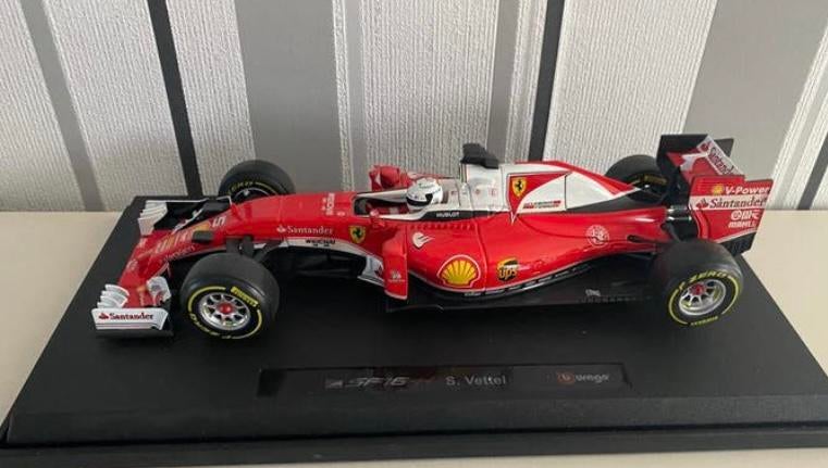 L F1 Ferrari  1/18 ( SF16H 2016 ), Enlèvement, Comme neuf