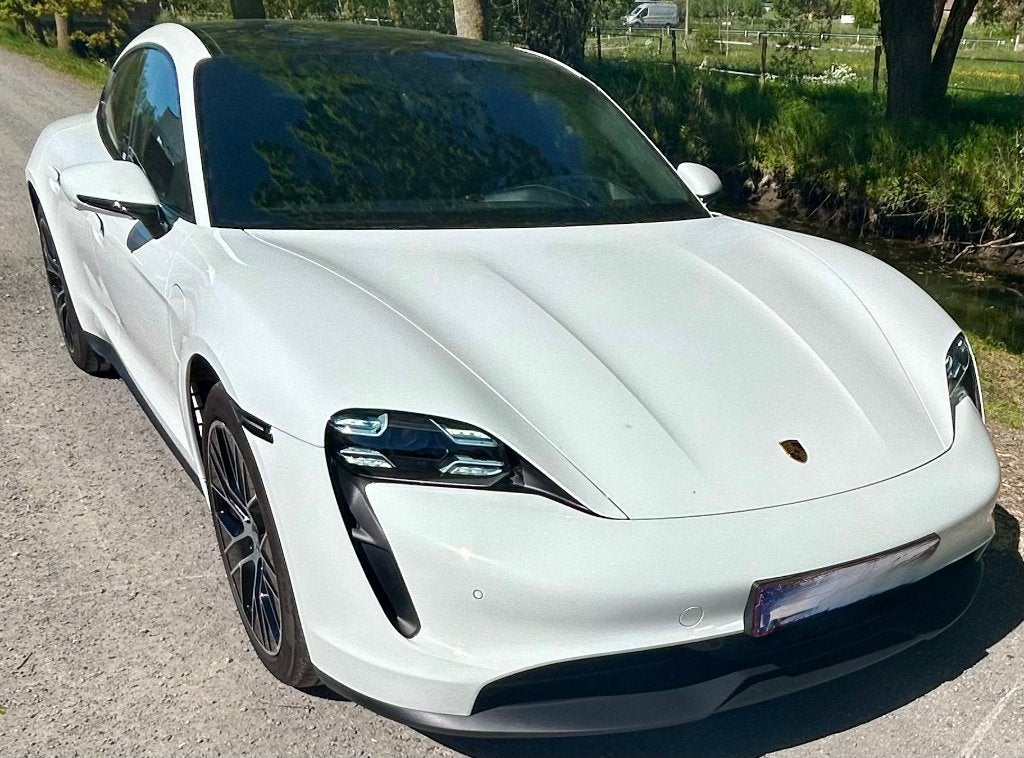 Porsche Taycan met performance battery plus 476 PK, Auto's, Automaat, Achterwielaandrijving, Zwart, Wit