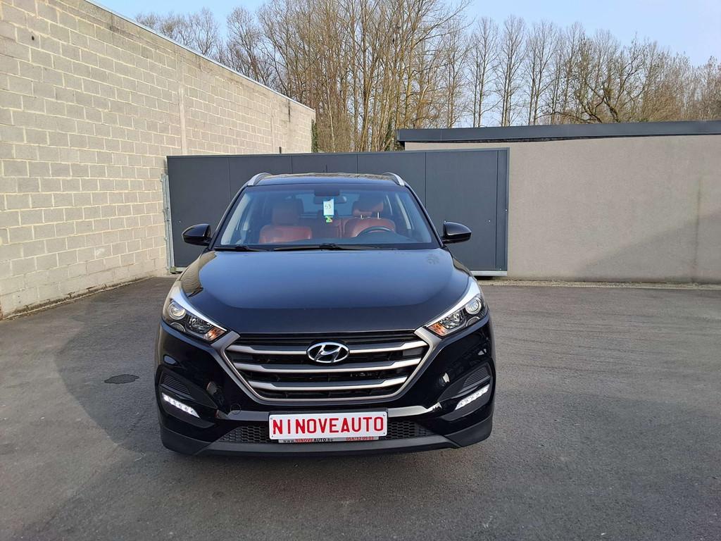 Hyundai Tucson 1.6 GDi 2WD NAVI BLUET TREKHAAK AIRCO CRUISE, Auto's, Hyundai, 4 cilinders, Zwart, Leder, 97 kW