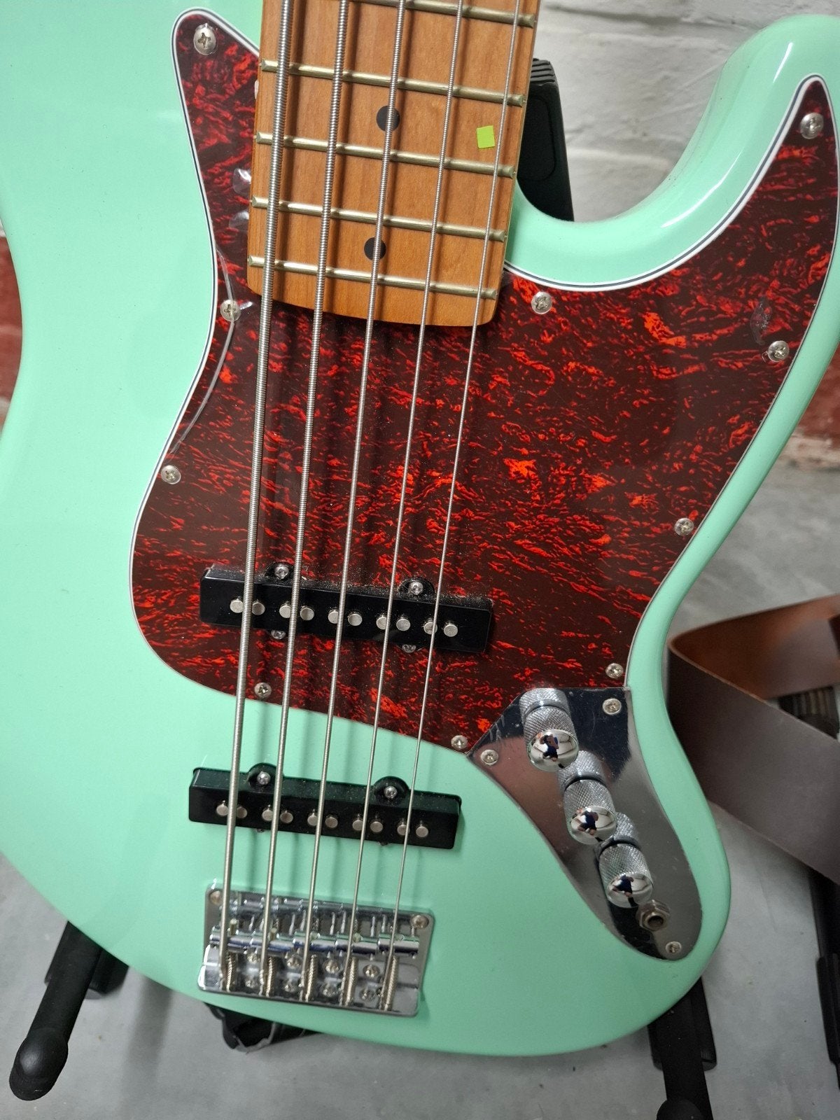 guitare basse 5 cordes, Musique & Instruments, Enlèvement, Comme neuf, Électrique, 5 cordes