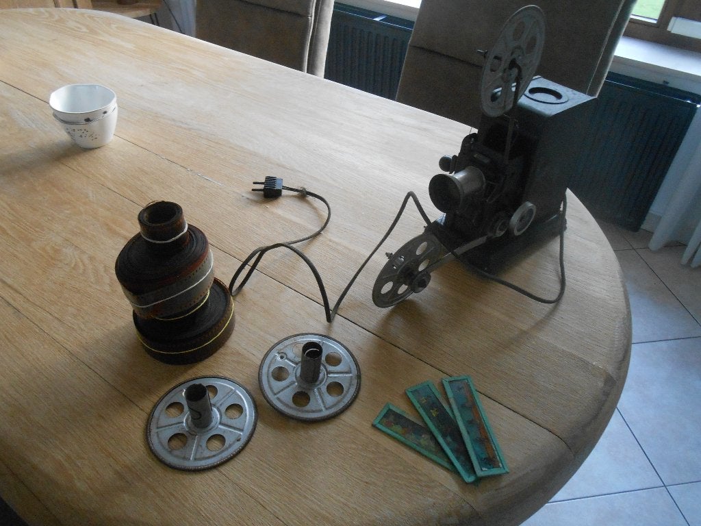 !!!  Projecteur vintage !!! Trouvé au grenier..., Enlèvement, Projecteur