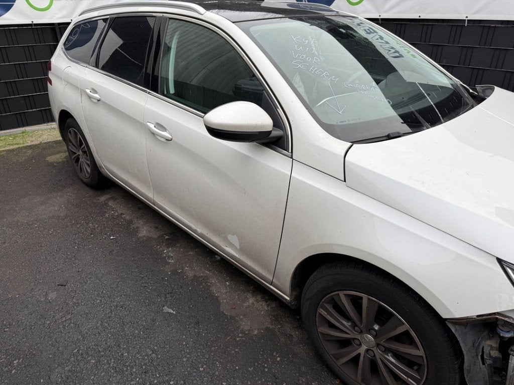 AILE AVANT DROITE Peugeot 308 SW (L4 / L9 / LC / LJ / LR), Kontakt-peugeot@peugeot.com, Garde-boue, Utilisé, Avant