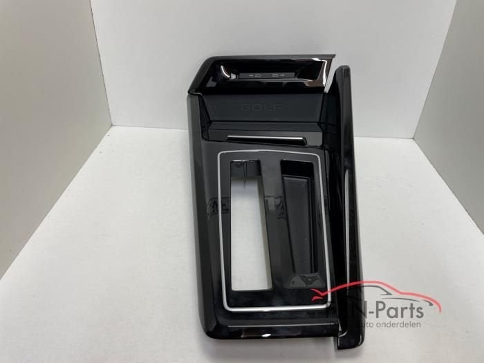 VW Golf 8 Facelift Middenconsole inleg hoogglans zwart, Ophalen of Verzenden, Gebruikt