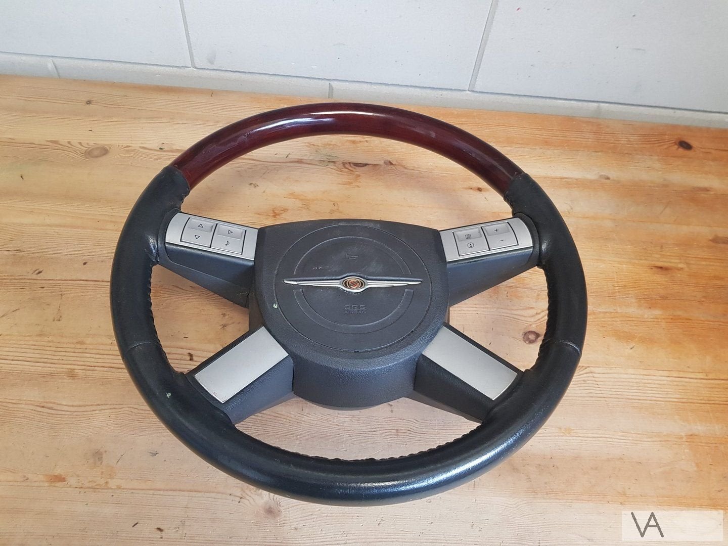 Chrysler 300C 2004 - 2010 half houten stuur met airbag €100, Auto-onderdelen, Besturing, Gebruikt, -, Ophalen of Verzenden, -