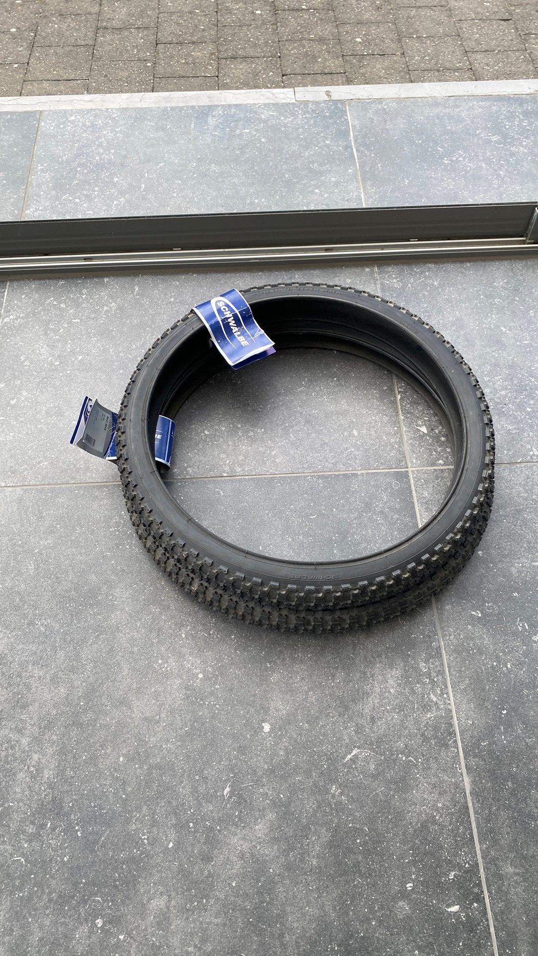 Banden voor plooifiets, Ophalen, Zo goed als nieuw