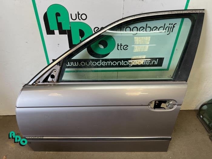 Portier 4Deurs links-voor van een BMW 5-Serie (5-Serie 95-), Gebruikt, -, Deur, -