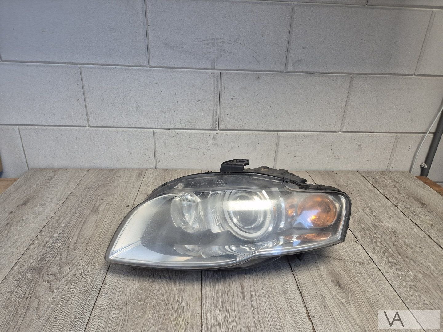 Koplamp XENON links voor Audi A4 2004 - 2008 schadevrij €100, -, Audi, Utilisé, -