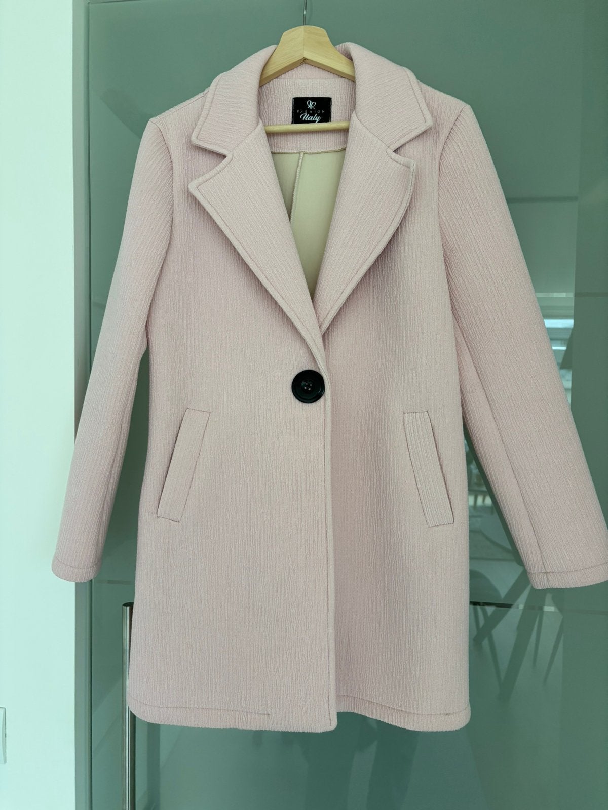 Roze manteltje M/L, Kleding | Dames, Jasjes, Kostuums en Pakken, Ophalen, Zo goed als nieuw, Roze