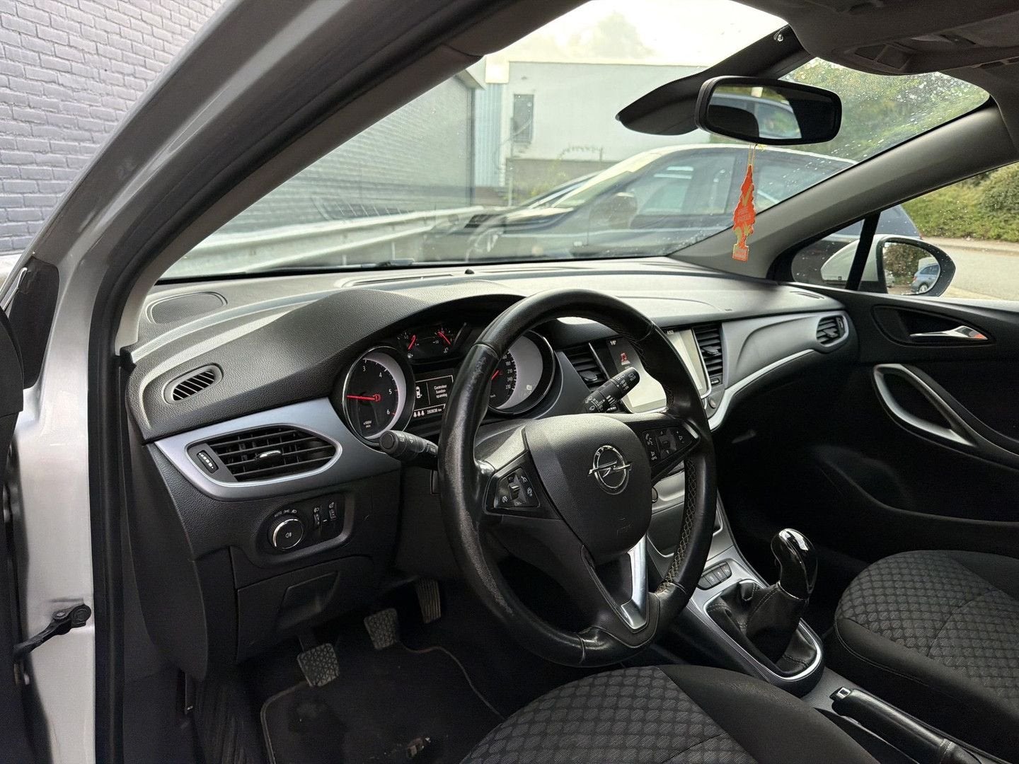 Opel Astra Sports Tourer 1.6 CDTI Business+ | € 3.600,- NETT, Autos, Achat, Entreprise, Boîte manuelle, Astra