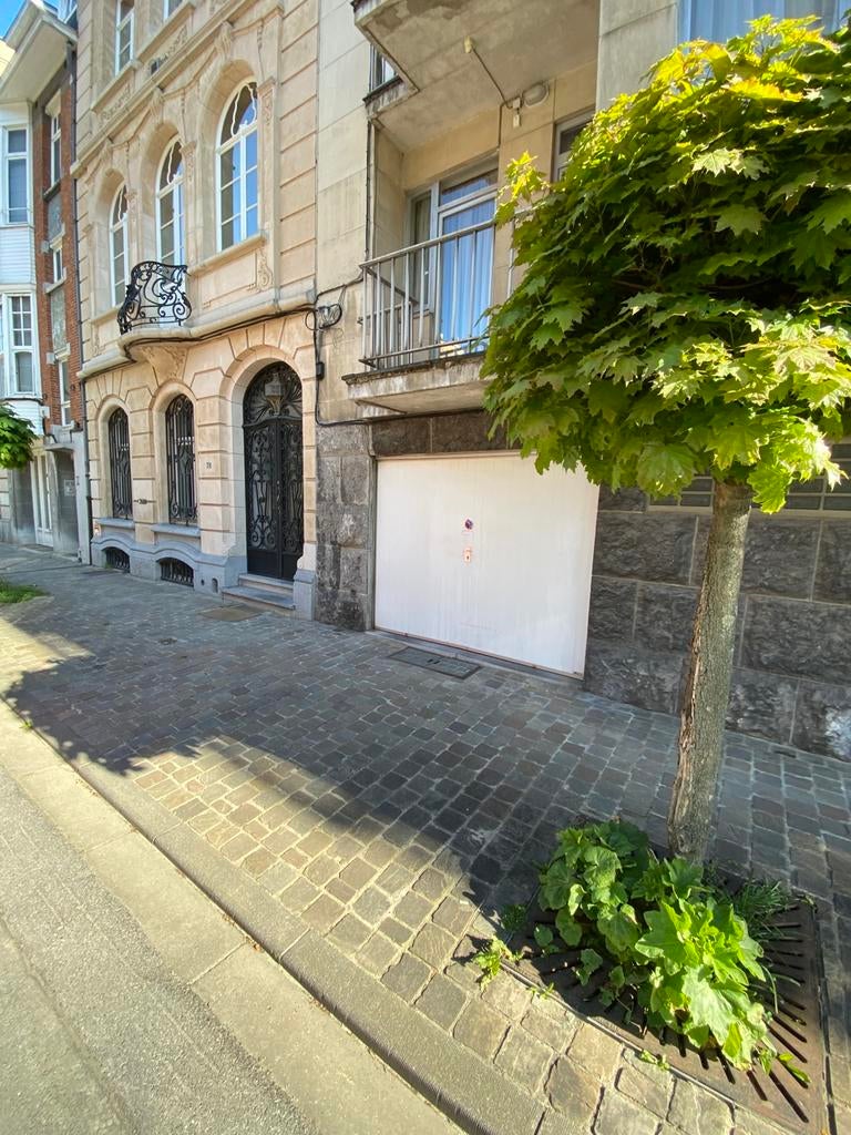 Ondergrondse Parkeerplaats - Elsene, Immo, Garages en Parkeerplaatsen