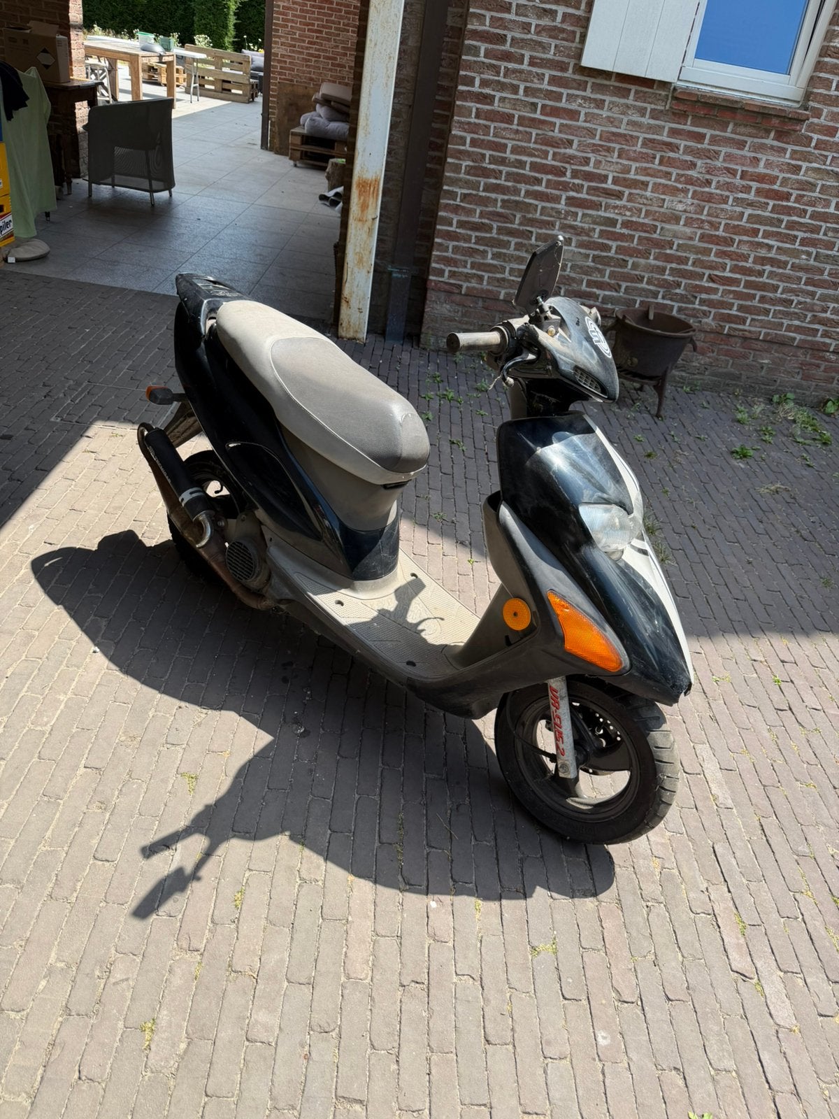 Honda sfx bklasse met papieren(start niet)+technigas uitlaat, Fietsen en Brommers, Scooters | Peugeot, Ophalen, Tweetakt, Gebruikt