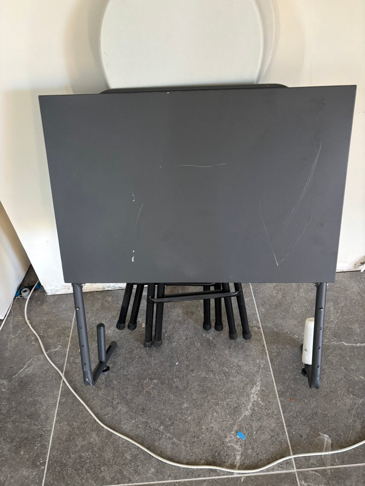 Balkon tafel met 2 klapstoelen, Ophalen, Zo goed als nieuw