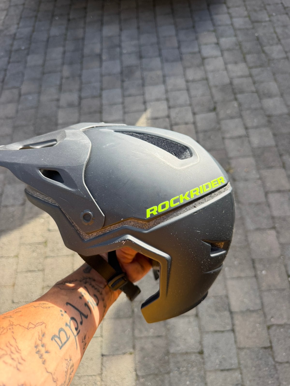 Casque de vélo VTT Rockrider noir, Vélos & Vélomoteurs, Enlèvement, Comme neuf, S