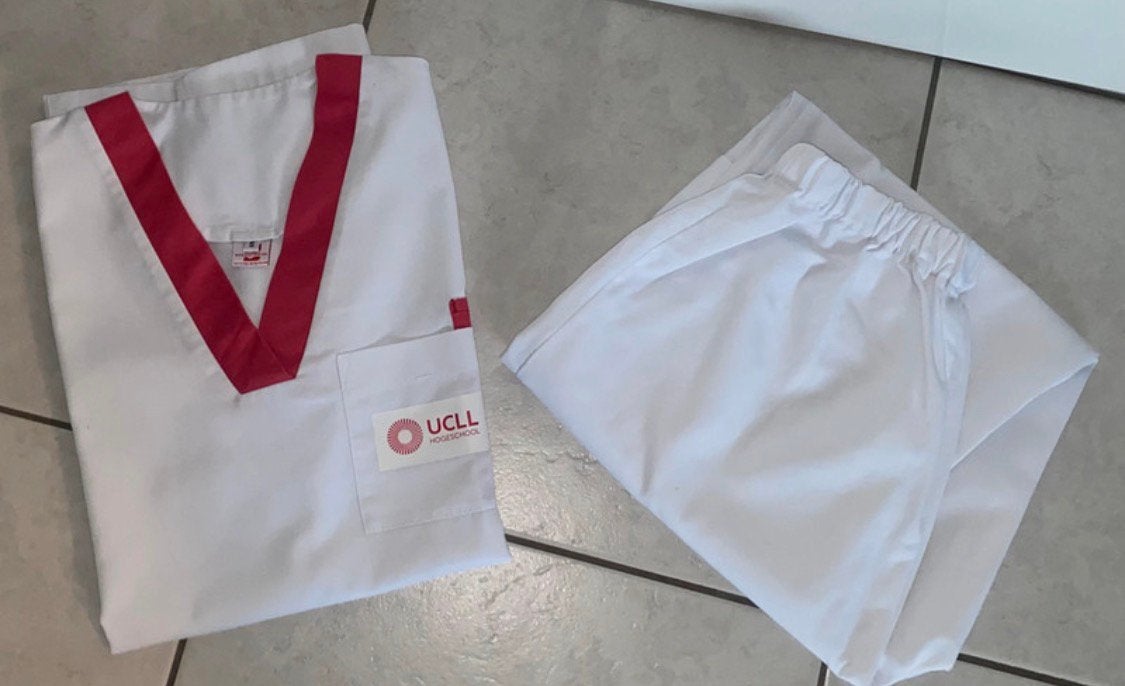 UCLL vroedkunde uniform (Prijs voor beide SAMEN), Ophalen of Verzenden, Zo goed als nieuw