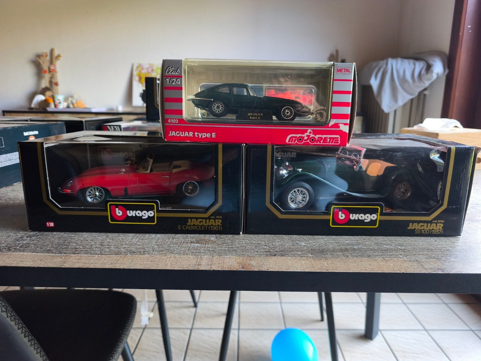voiture miniature Jaguar 1.18, Enlèvement ou Envoi