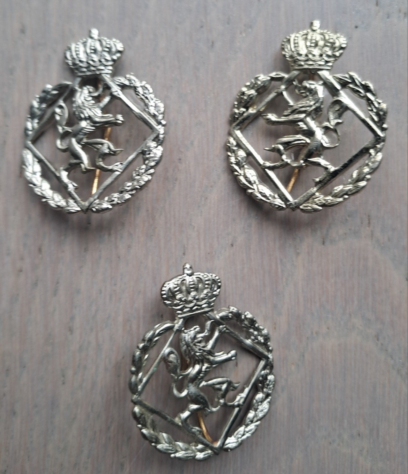 Badges Schoudervullingen Servicekleding Royal Military Schoo, Verzamelen, Ophalen of Verzenden