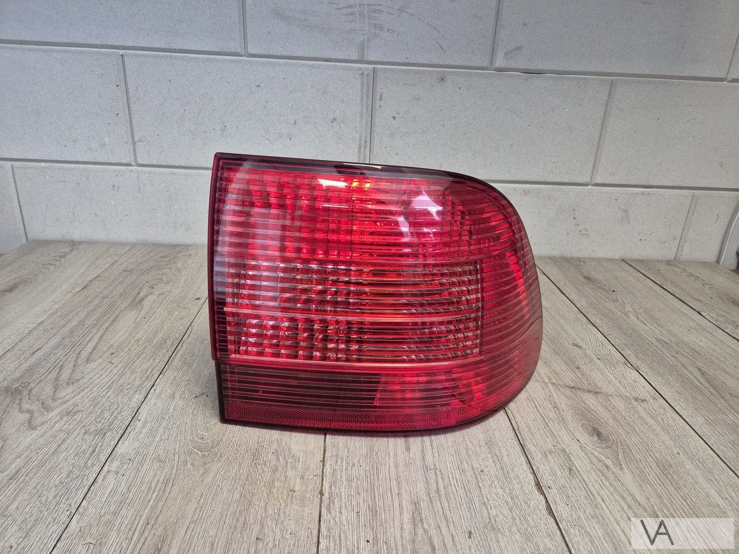 Achterlicht rechts van Porsche Cayenne 2002 - 2007 €200, Gebruikt, -, -, Porsche