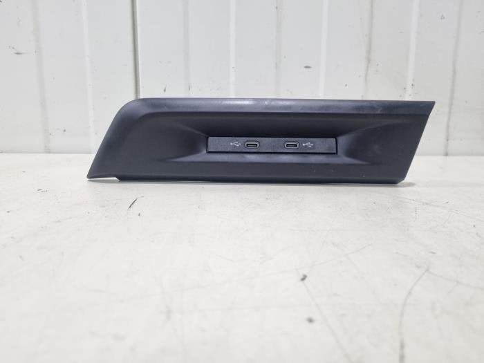 Connexion USB d'un Volkswagen Golf, Volkswagen, -, 3 mois de garantie, Utilisé